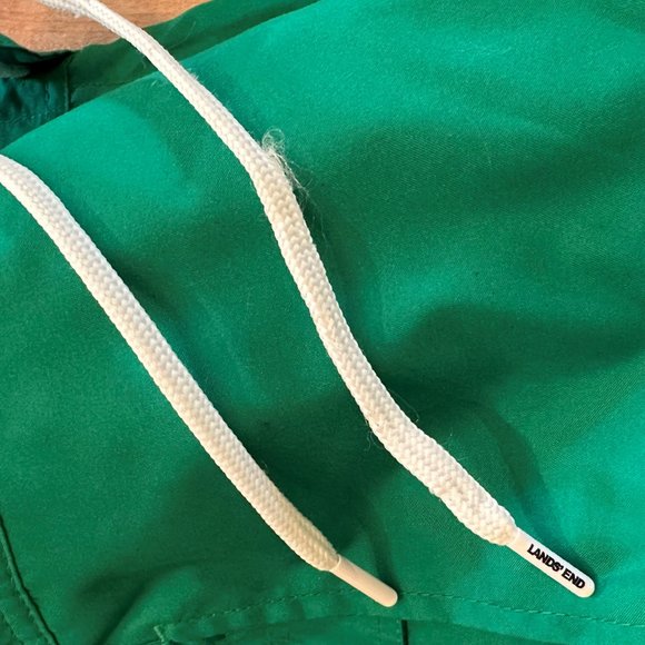 NEW Land's End Men's 9" Board Shorts Swim Trunks - Picture 13 of 14